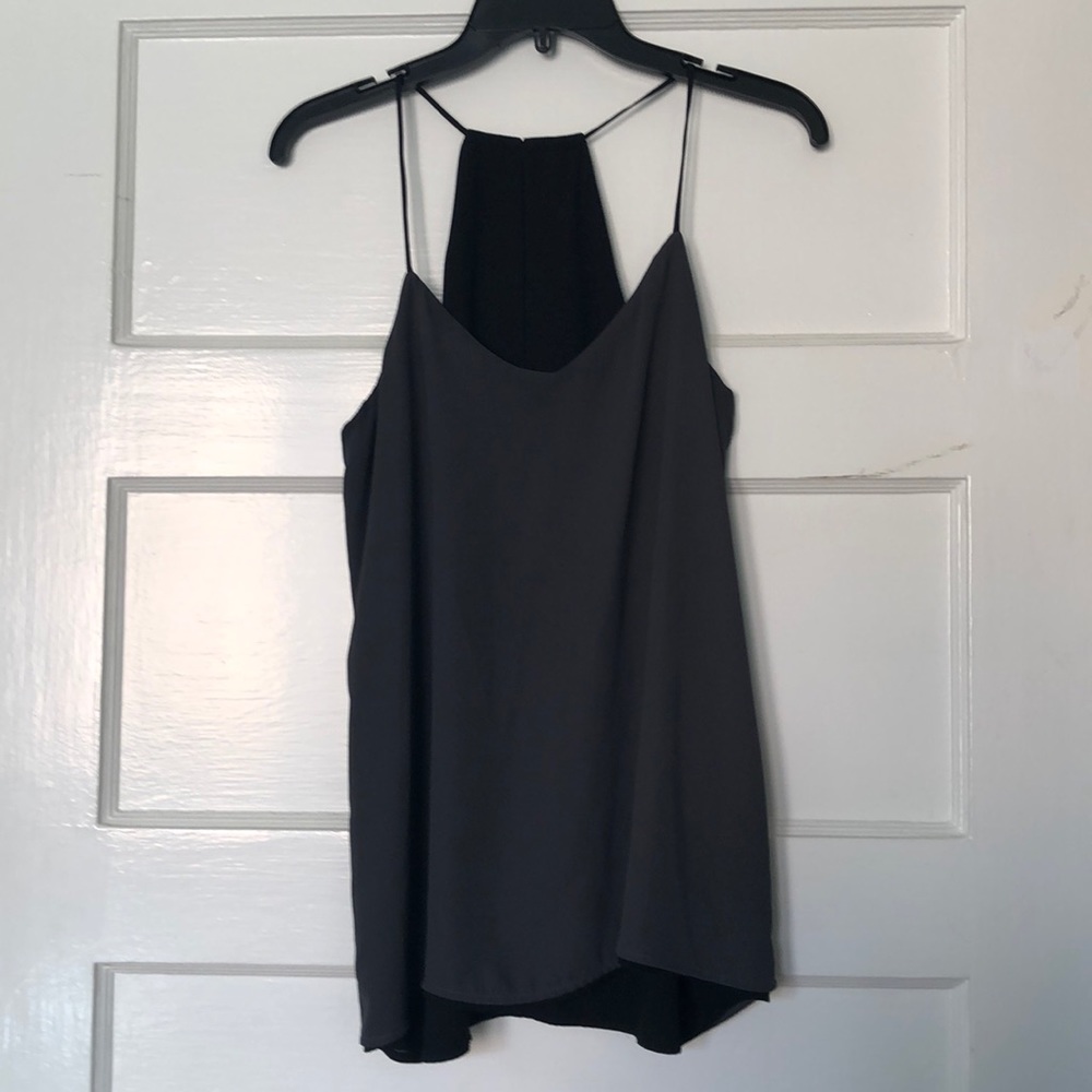 Reversible black/gray tank
